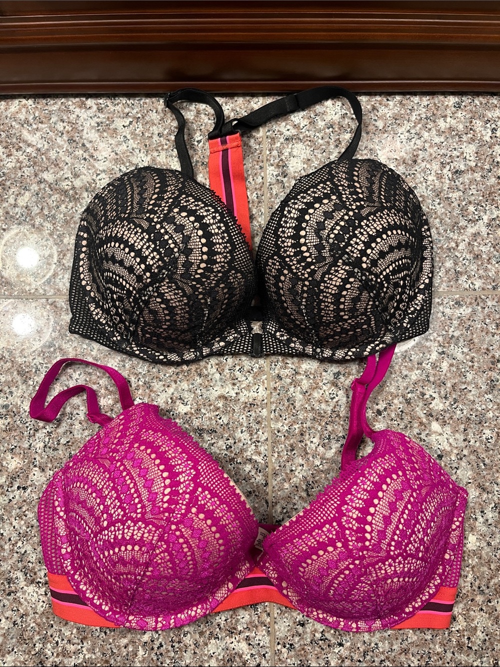 Bundle (2) Victoria Secret very Sexy lightly lined plunge bras, 32DD